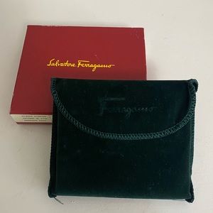 salvatore ferragamo wallet